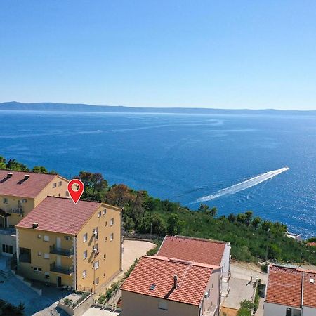 Beautiful Apartment In Krvavica With Kitchen エクステリア 写真