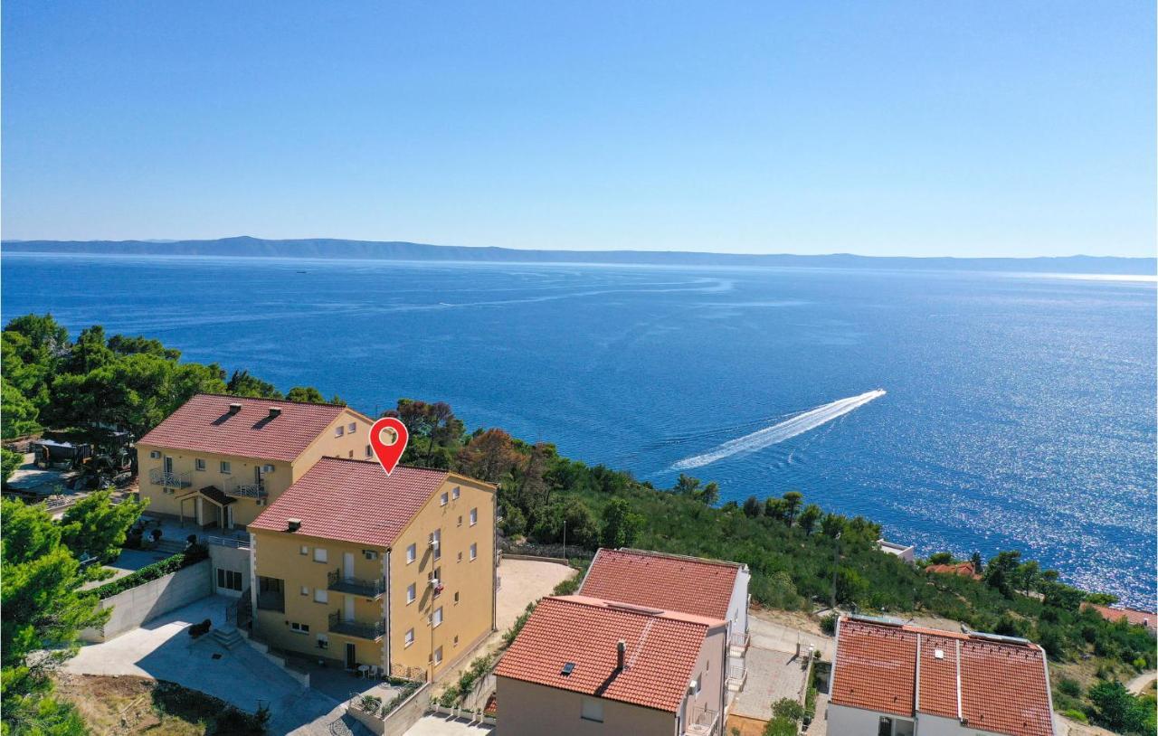 Beautiful Apartment In Krvavica With Kitchen エクステリア 写真