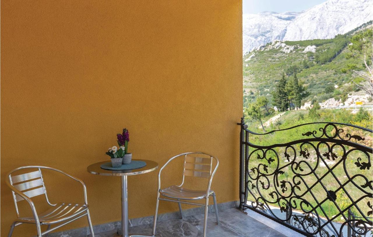 Beautiful Apartment In Krvavica With Kitchen エクステリア 写真