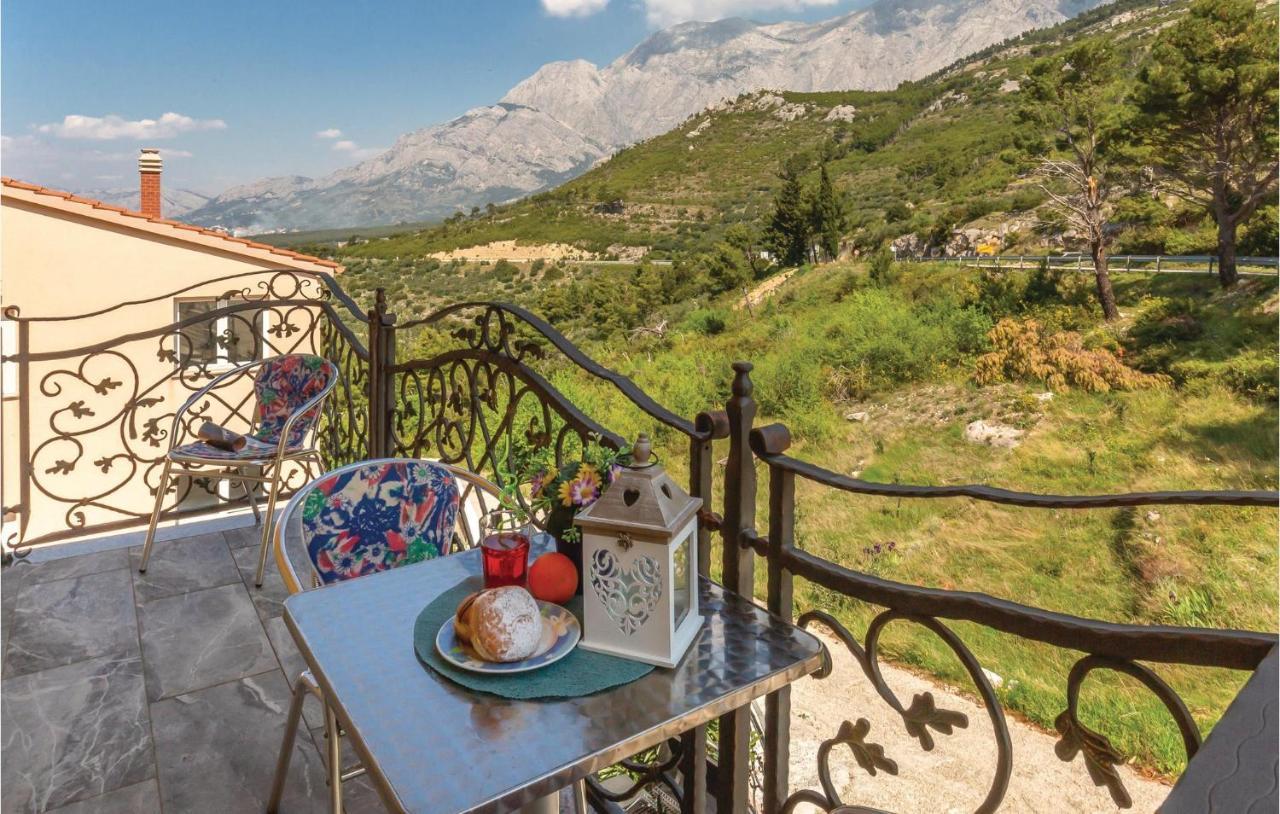 Beautiful Apartment In Krvavica With Kitchen エクステリア 写真
